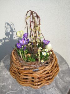 crafty_girls_spring_basket